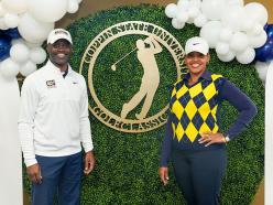 詹金斯总统和第一夫人在2022年高尔夫精英赛上